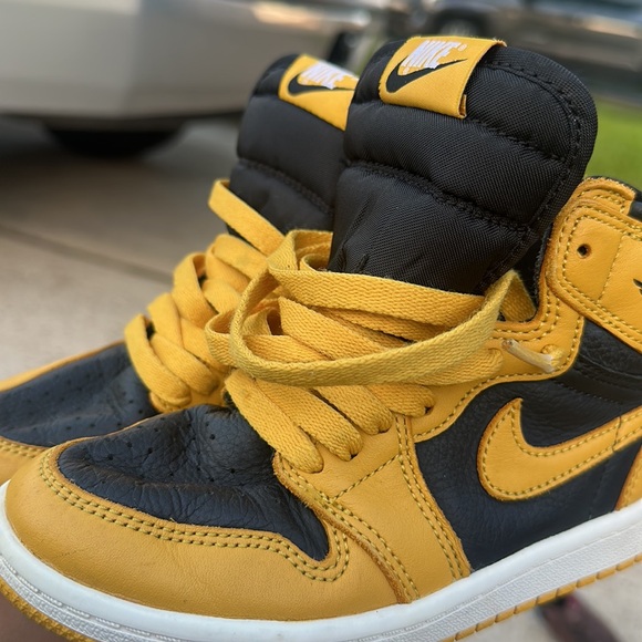 Jordan 1 Retro High OG Pollen - Picture 2 of 3